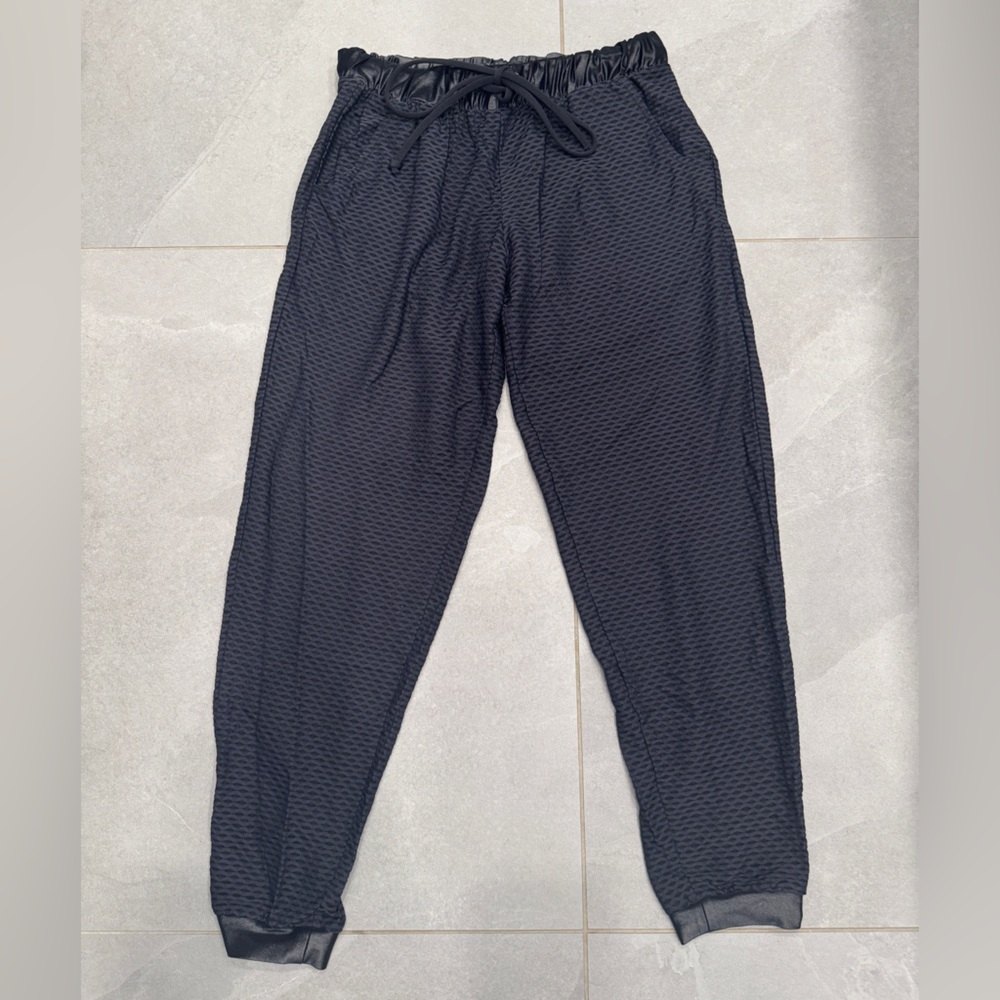 Koral Black Textured Activewear Pants